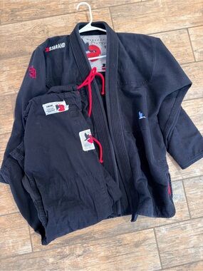 93Brand goose feather Women's F5 Black Brazilian Jiu-Jitsu Gi with Red Drawcords